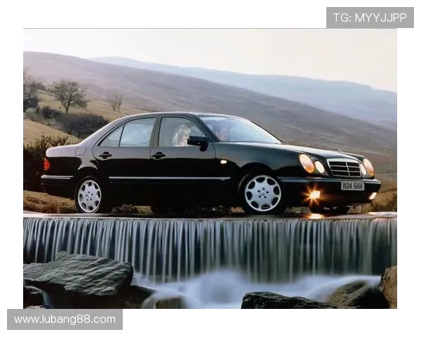 德甲球队所使用的奔驰品牌大巴车辆情况