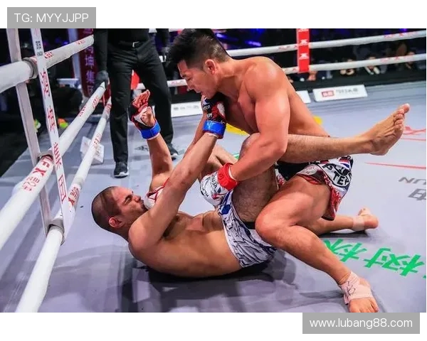 昆仑决乔奈挑战穆瑟夫之战精彩回顾双方殊死搏斗赛场燃情对决